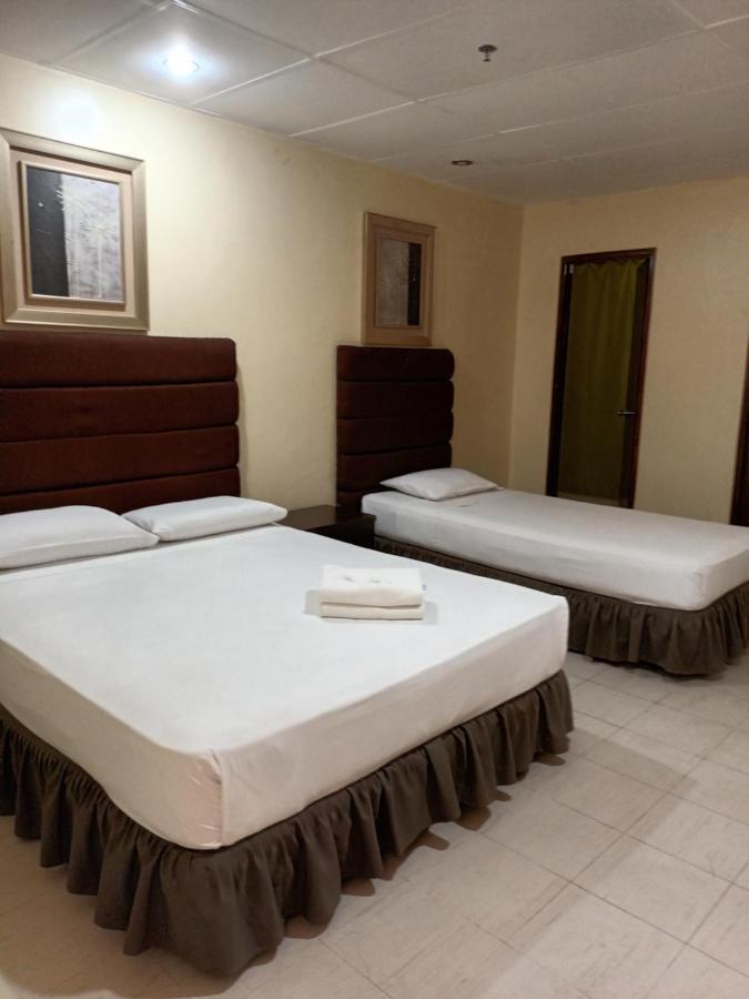 Mactan Pension House Lapu-Lapu City Exterior photo